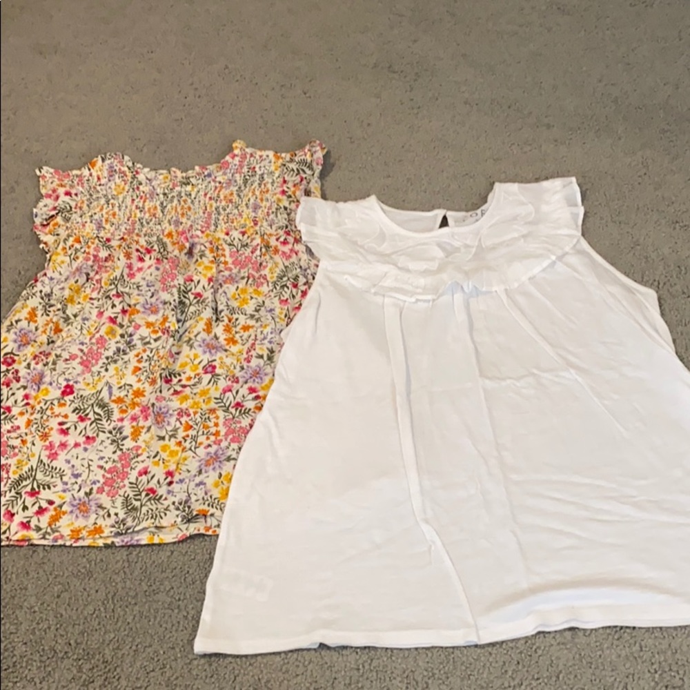 Sleeveless tops